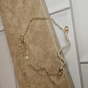 Elegant Gold Snake Bracelet